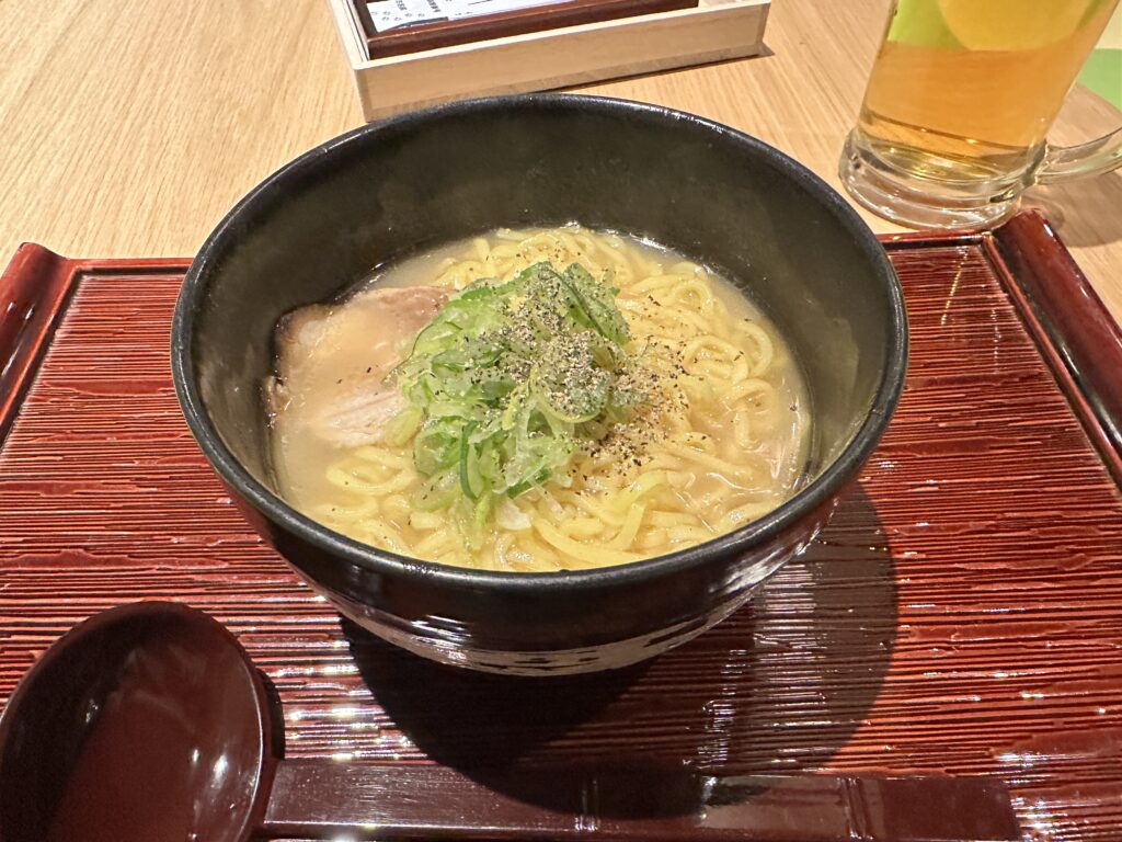 愛犬お宿では夜のお楽しみとして夜食のラーメンがおかわり自由